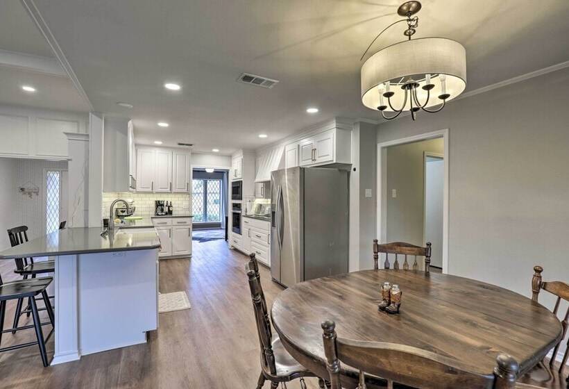 Spacious Waco Home ~ 9 Mi To Magnolia Market