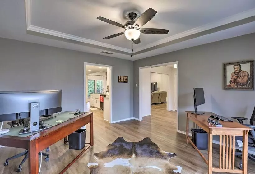 Spacious Waco Home ~ 9 Mi To Magnolia Market