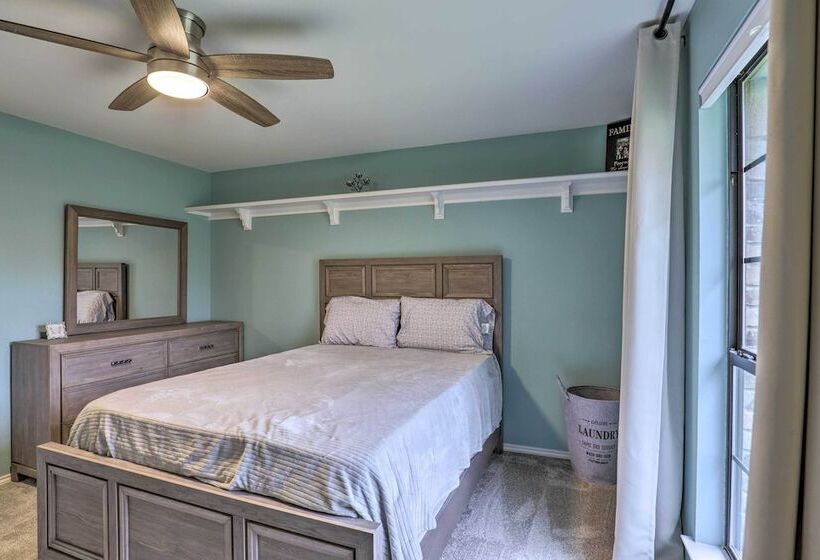 Spacious Waco Home ~ 9 Mi To Magnolia Market