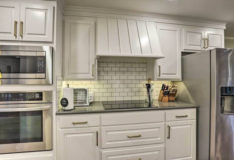 Spacious Waco Home ~ 9 Mi To Magnolia Market