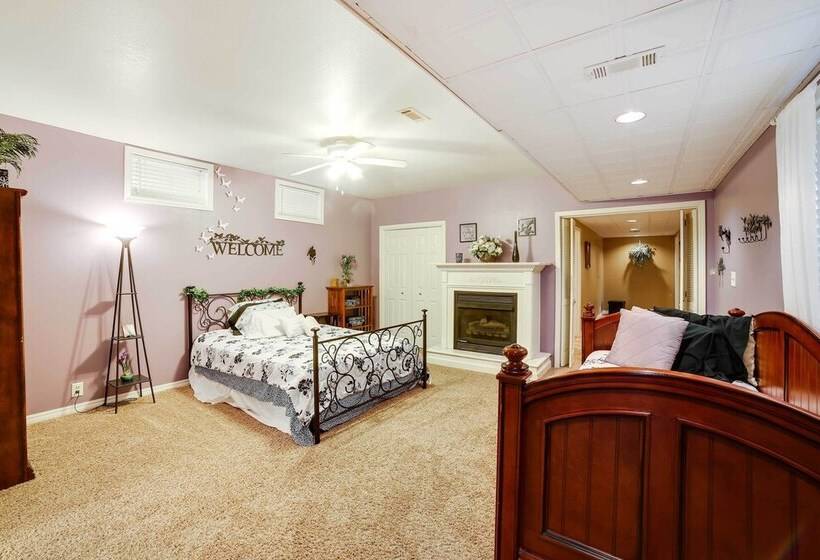 Waterfront Beaver Lake House W/ Deck & Fire Pit!