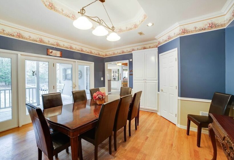 Waterfront Beaver Lake House W/ Deck & Fire Pit!