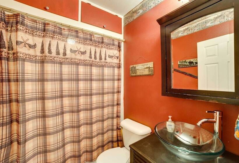 Waterfront Beaver Lake House W/ Deck & Fire Pit!