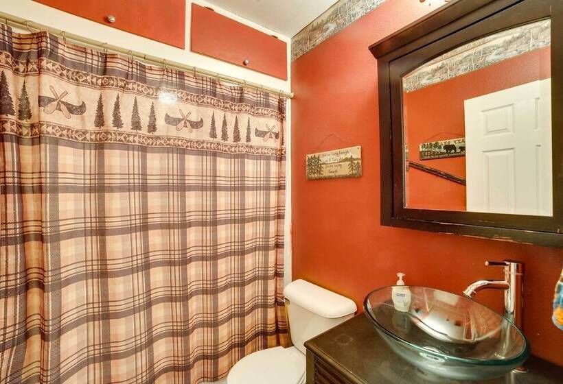 Waterfront Beaver Lake House W/ Deck & Fire Pit!