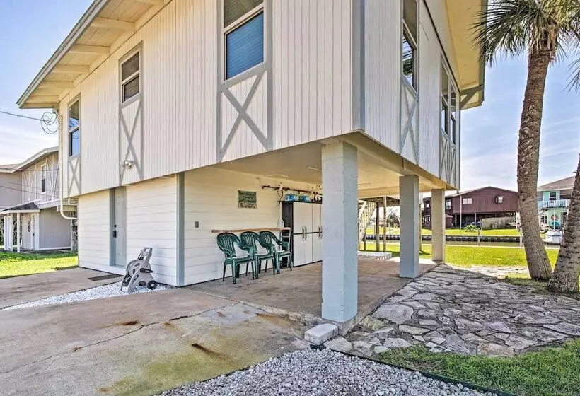 Waterfront Haven W/ Grill 9 Mi To Surfside Beach