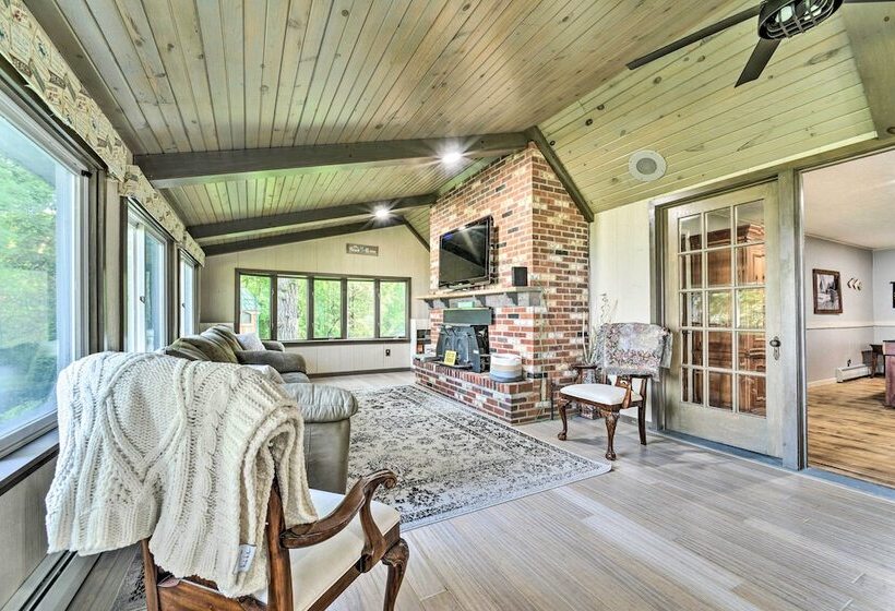 Waterfront Lake Huron Getaway: Private Beach!