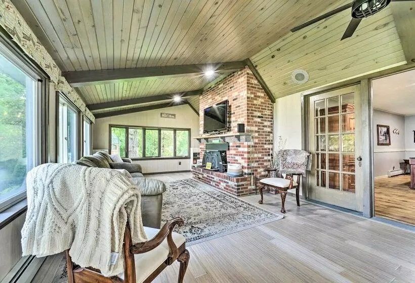 Waterfront Lake Huron Getaway: Private Beach!