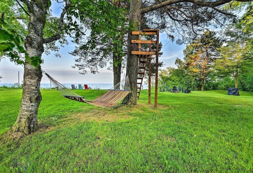 Waterfront Lake Huron Getaway: Private Beach!