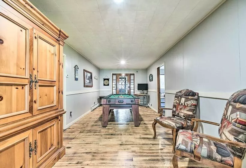 Waterfront Lake Huron Getaway: Private Beach!