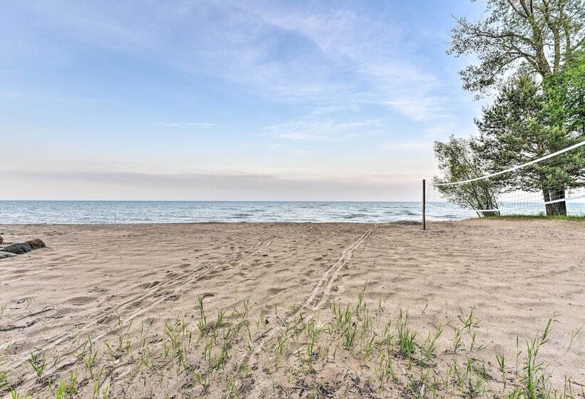 Waterfront Lake Huron Getaway: Private Beach!