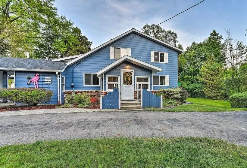 Waterfront Lake Huron Getaway: Private Beach!