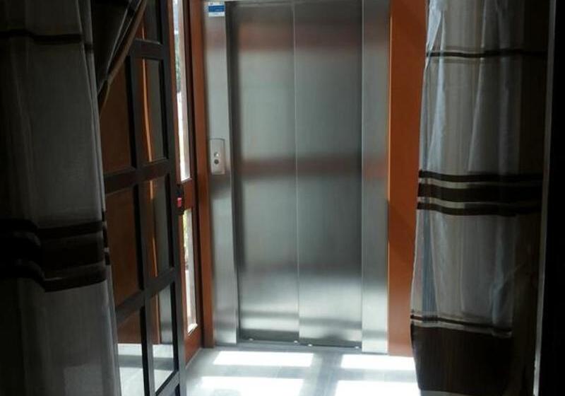 هتل Autoespresso Venice Atika & Atif