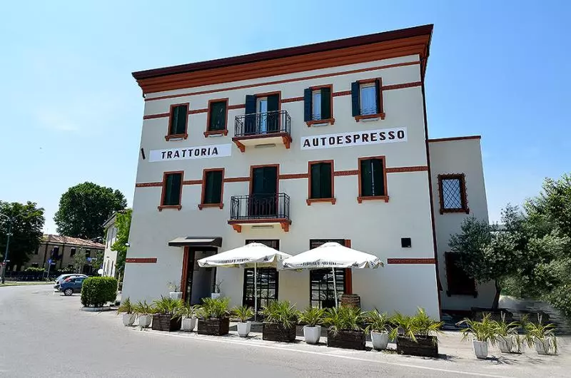 هتل Autoespresso Venice Atika & Atif