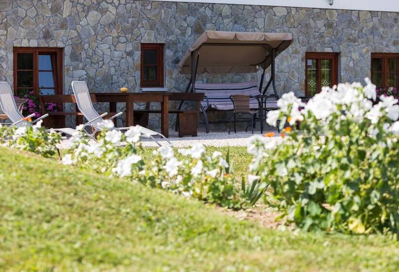 住宿加早餐 Green Lakes House 2