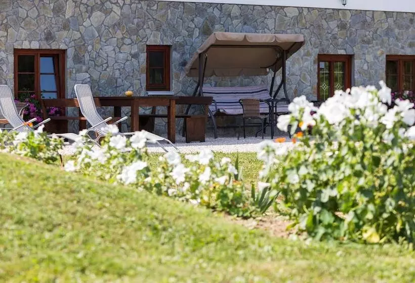 Aamiaismajoitus (B&B) Green Lakes House 2