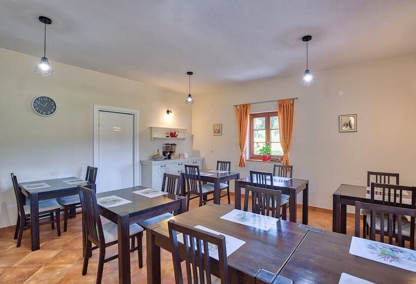 住宿加早餐 Green Lakes House 2