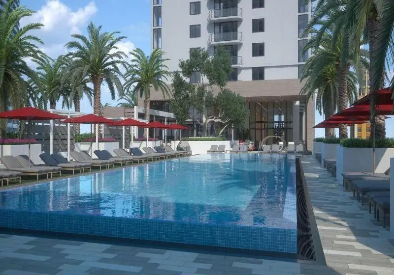 Global Luxury Suites Miami Worldcenter