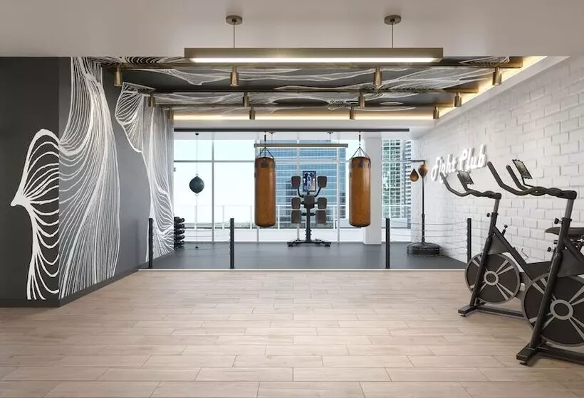 Global Luxury Suites Miami Worldcenter