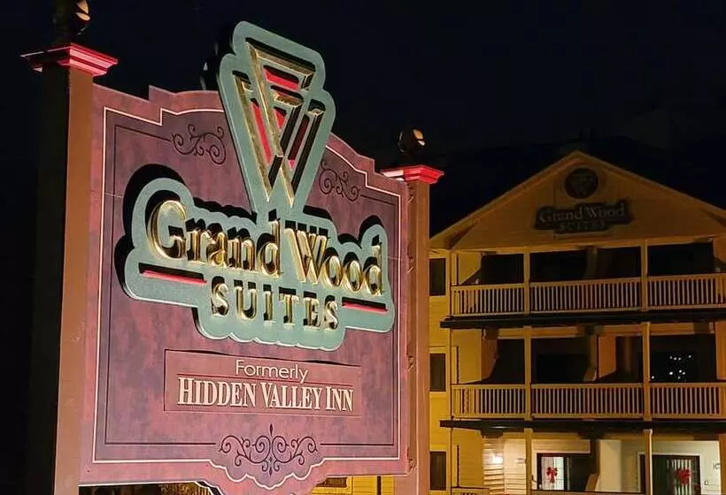 Grand Wood Suites
