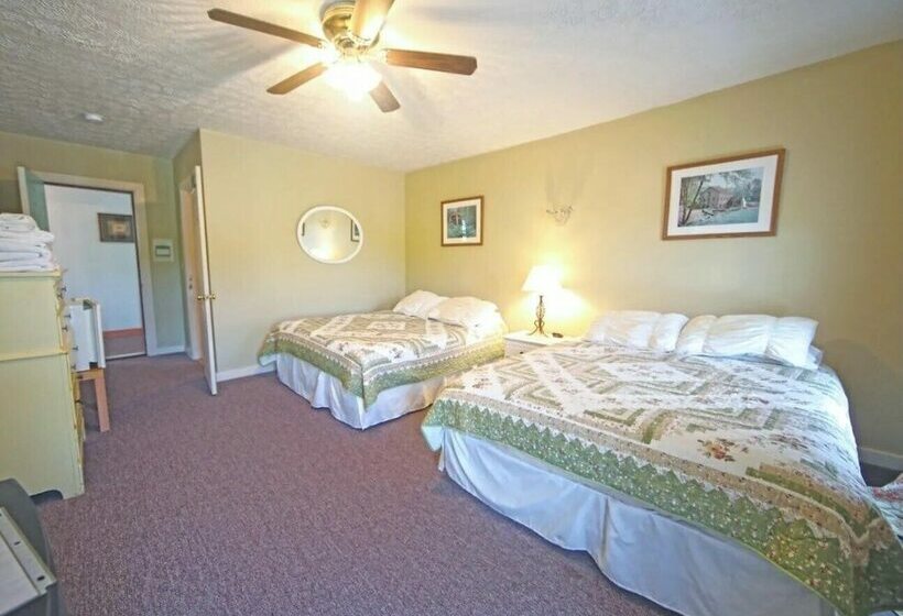 The Hayden Creek Inn