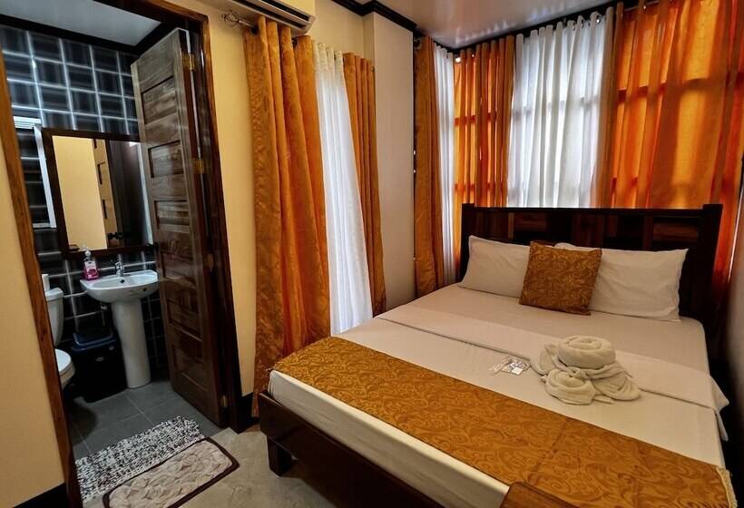 여관 Aquilah Homestay