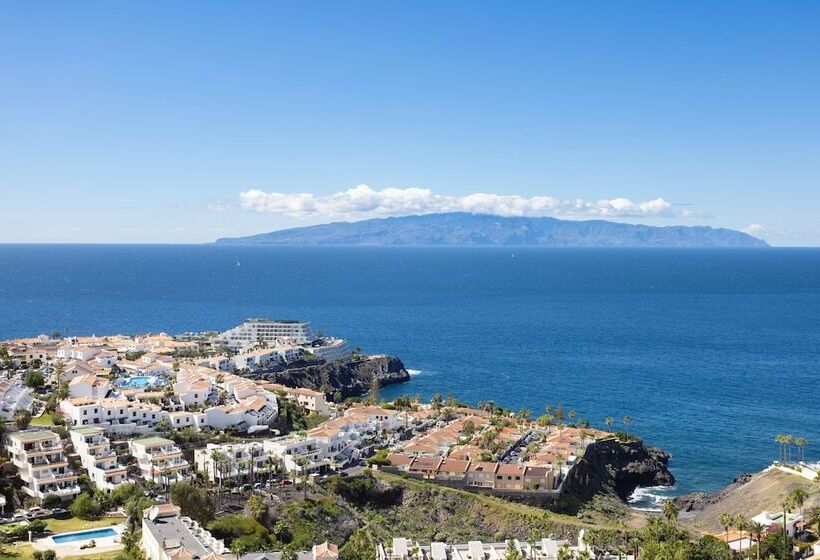 هتل Crystal I Luxury Apartments