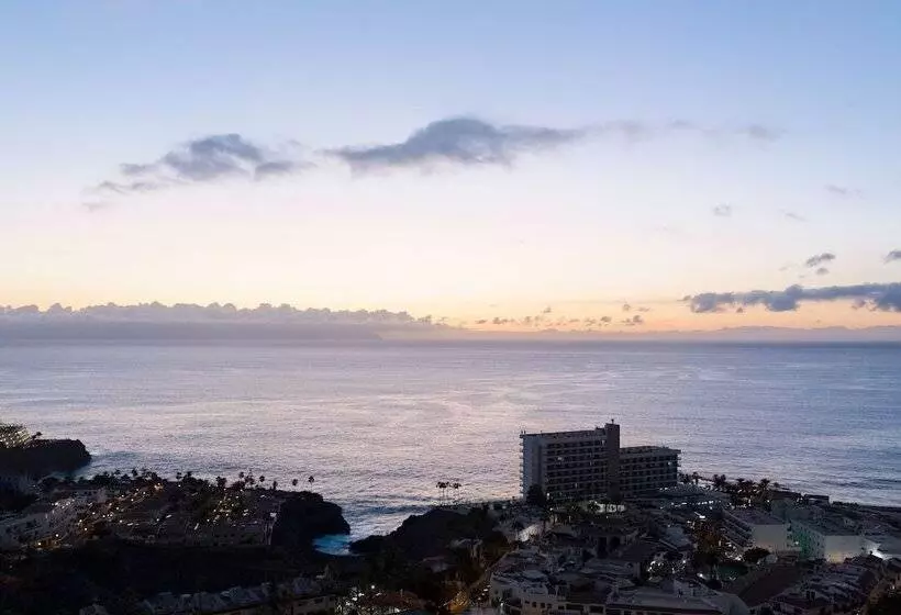 ホテル Crystal I Luxury Apartments