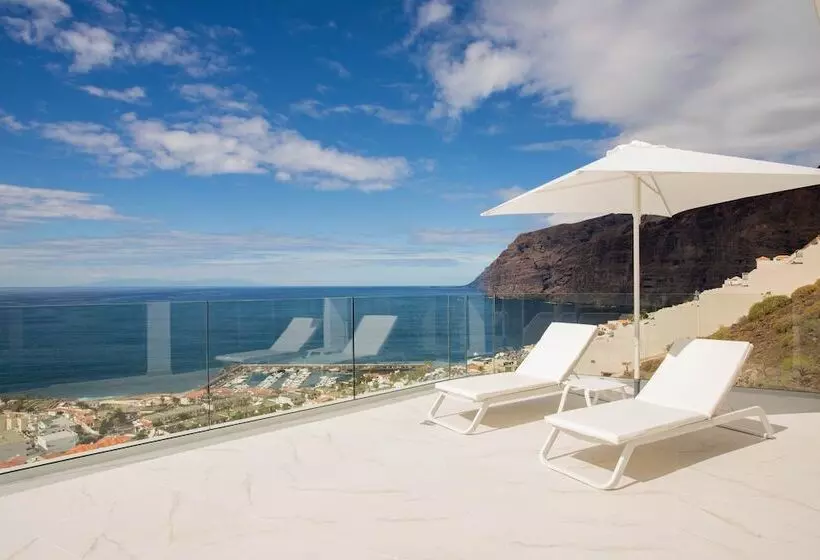 ホテル Crystal I Luxury Apartments