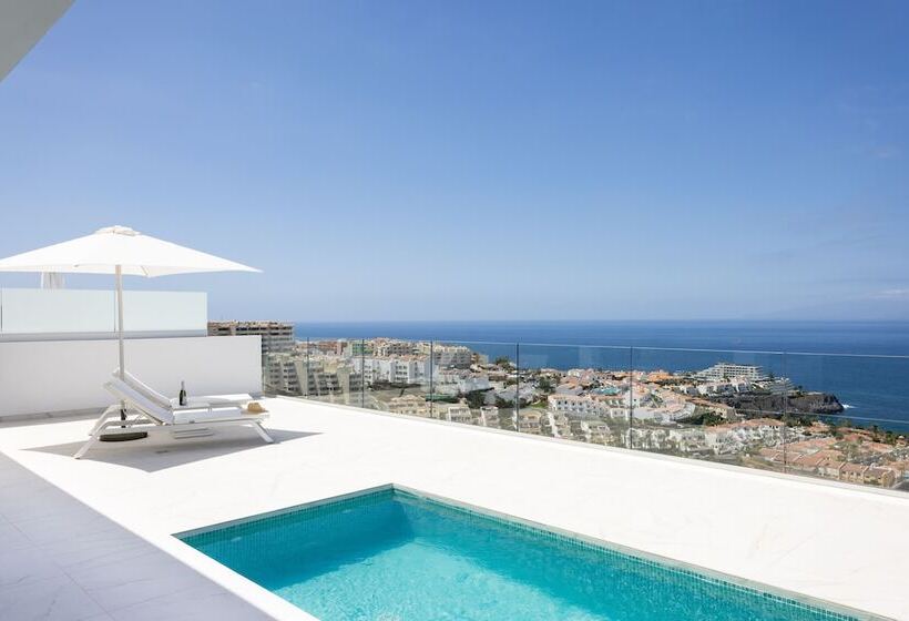 هتل Crystal I Luxury Apartments