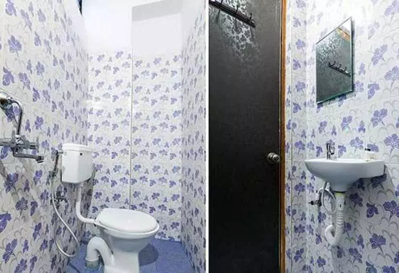 Hotel Fabexpress Roshan Villa