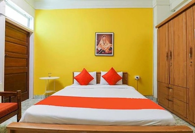 Hotel Fabexpress Roshan Villa