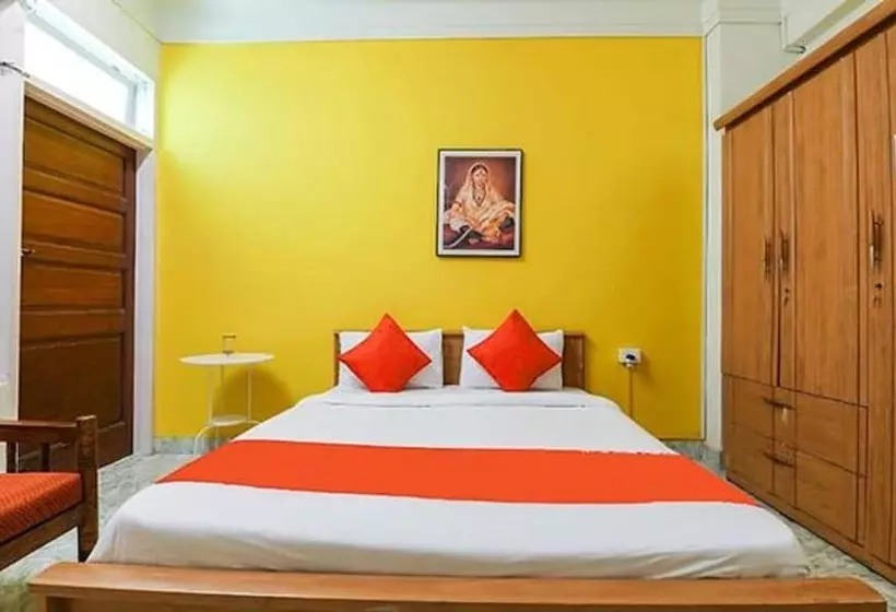 Hotel Fabexpress Roshan Villa