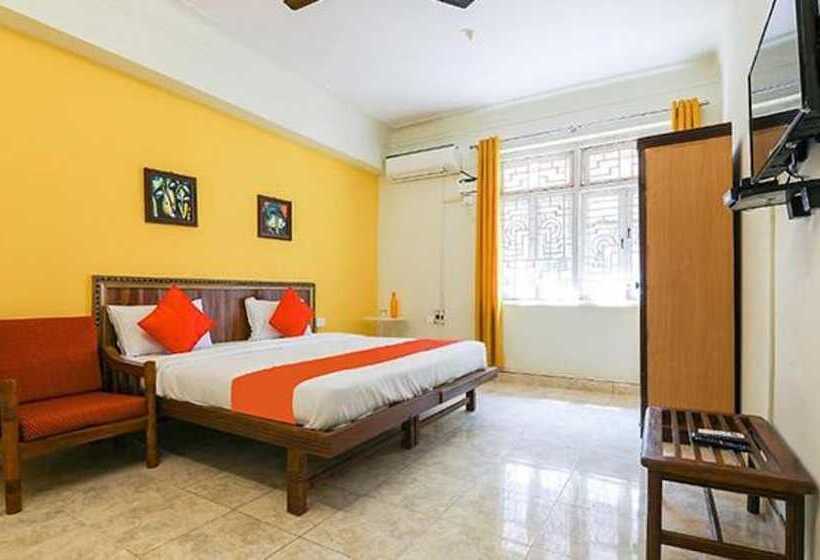 Hotel Fabexpress Roshan Villa