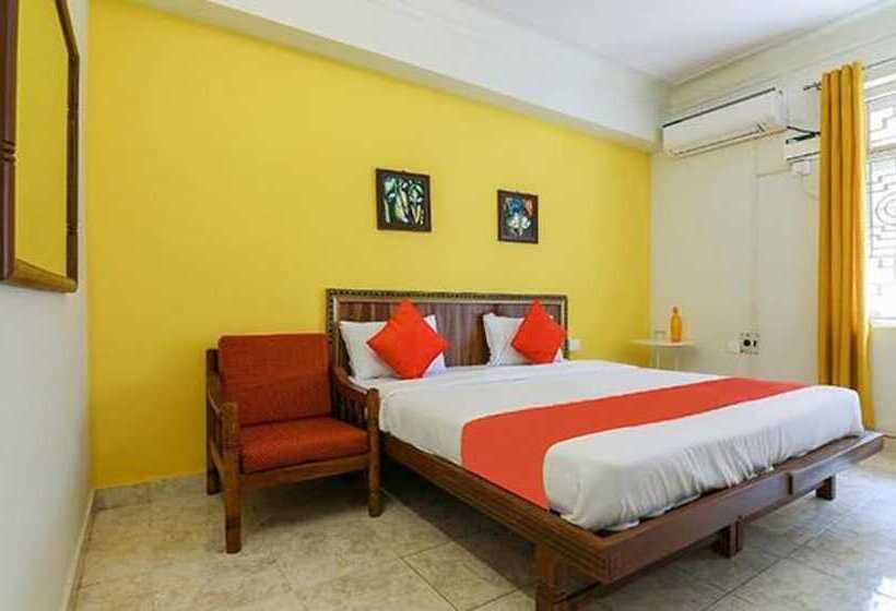 Hotel Fabexpress Roshan Villa