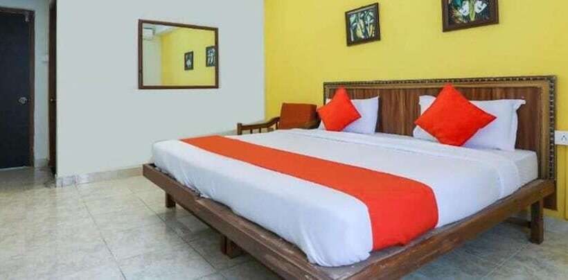 Hotel Fabexpress Roshan Villa