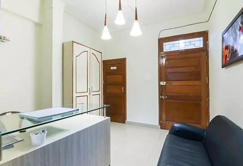 Hotel Fabexpress Roshan Villa