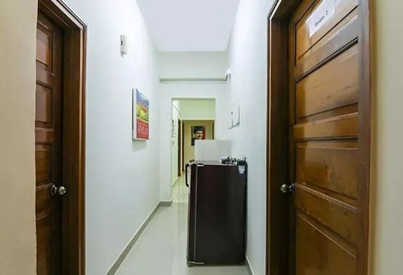 Hotel Fabexpress Roshan Villa