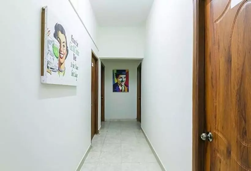 Hotel Fabexpress Roshan Villa