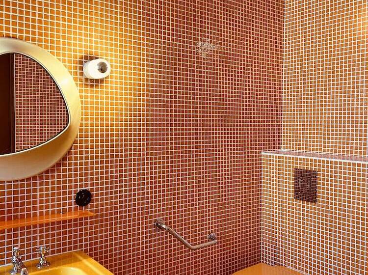 هتل Hôtel Présent