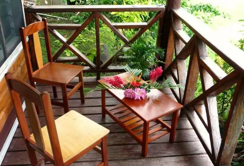 Hotelli Naqalia Lodge