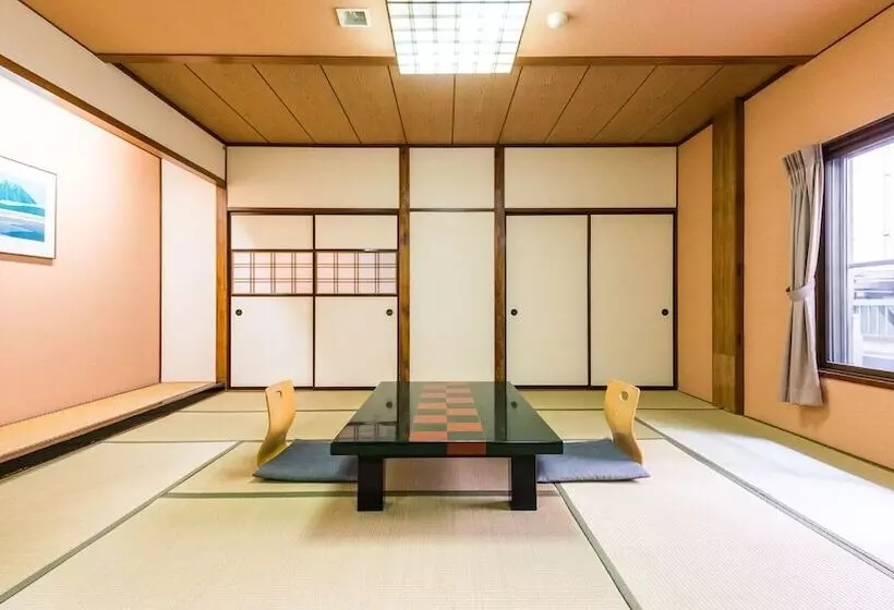 Hotelli Ooedo Onsen Monogatari Ikaho