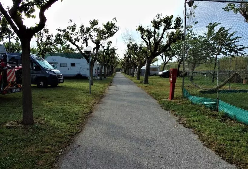 هتل Pet Family Camping Cortina