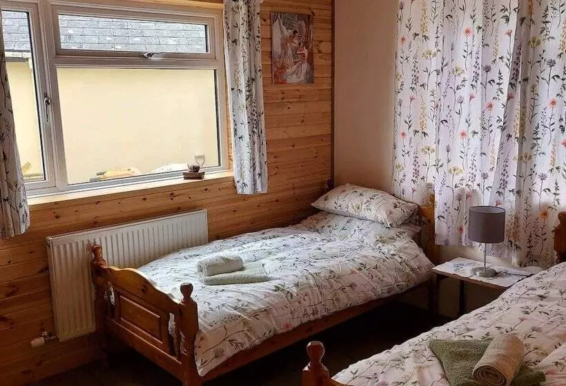 Hotelli Spacious Self Catering Accommodation Near Hayonwye