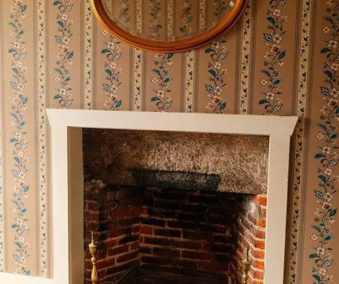 Hotelli The General Stanton Inn