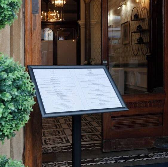 호텔 The Parr’s Bank