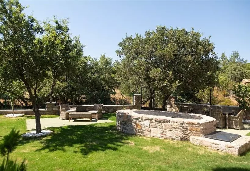 Leone Natural Otel