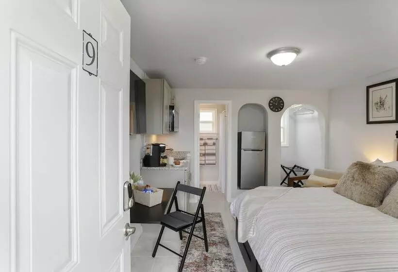 モーテル The Knolls