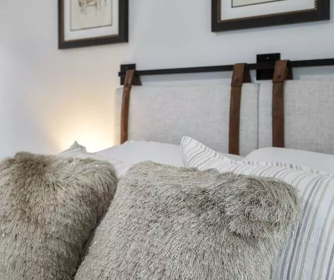 モーテル The Knolls