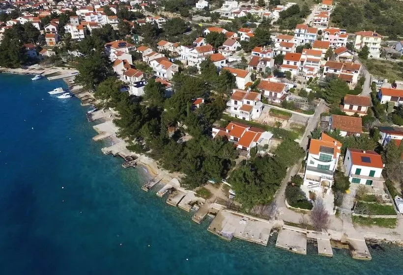 Majatalo Apartments & Rooms Villa Petra