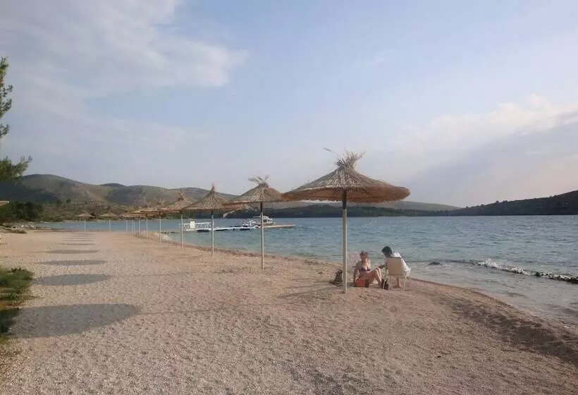 Majatalo Apartments & Rooms Villa Petra